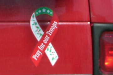 Pray for our troops ribbon on car