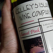 Label on bottle of Kelleys Island Sunset Pink wine