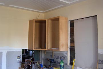 Corner cabinets, top and bottom